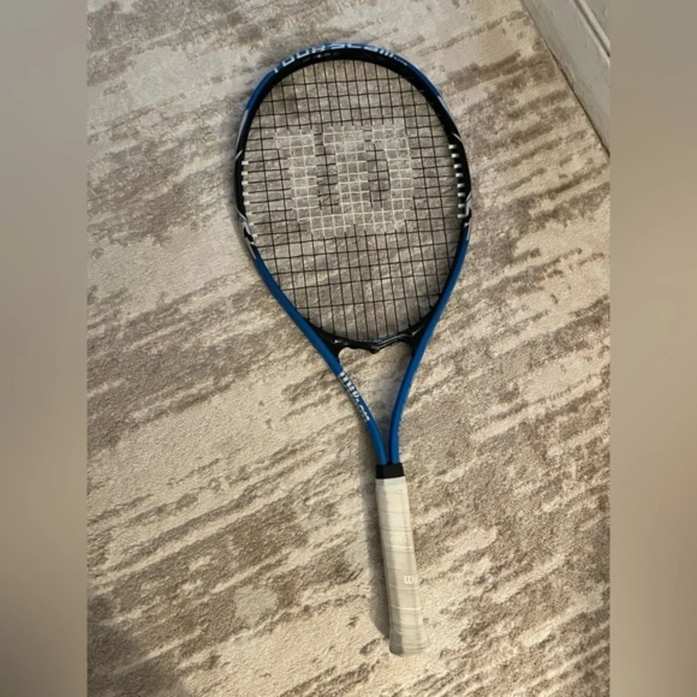 Wilson Blue Tennis Racket - Picture 1 of 4